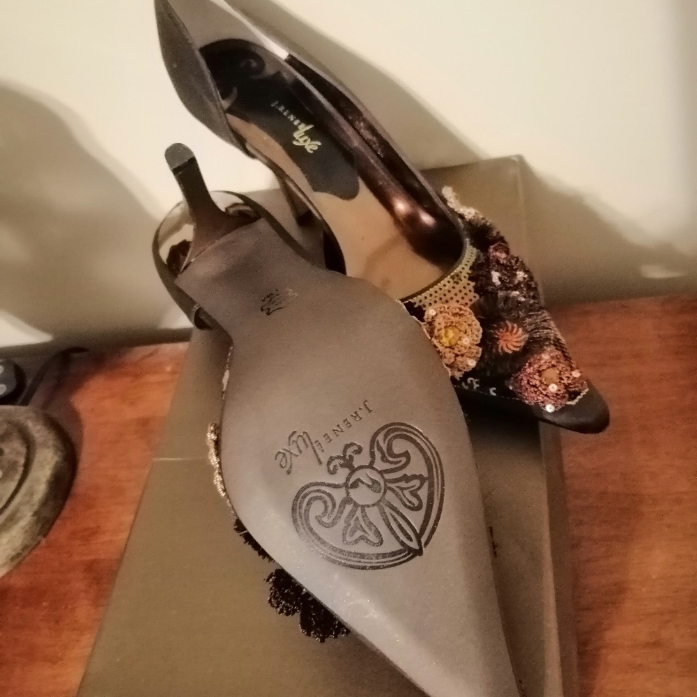 J. Renée shoes - Picture 2 of 3